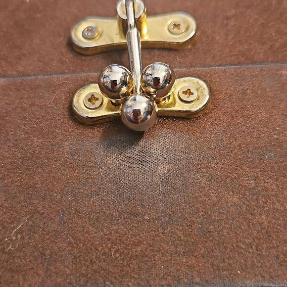 Elegant Brown and Gold Shoulder Bag with Braided Strap - Picture 3 of 7